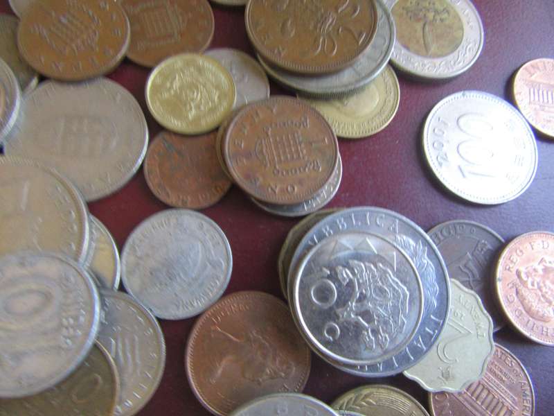 GOOD START FOR THE BEGINNER - 95 WORLD COINS - AS PER SCAN - LOT7