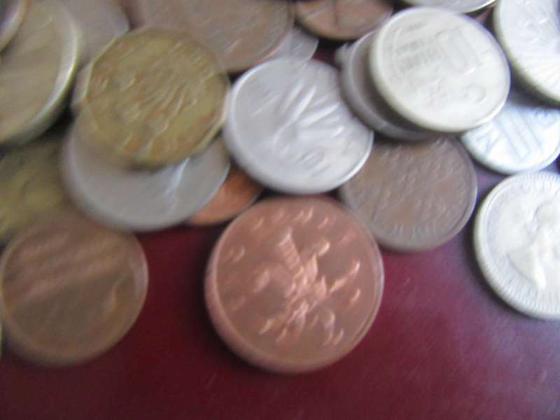 GOOD START FOR THE BEGINNER -95WORLD COINS- AS PER SCAN - LOT3