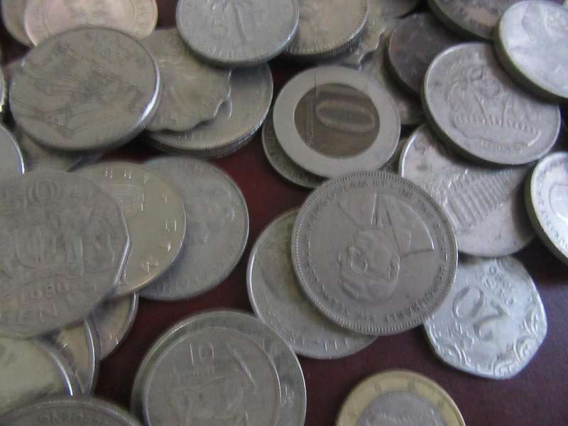 GOODSTARTFOR THE BEGINNER - 95 WORLD CONS - AS PER SCAN - BID PER COIN - LOT20