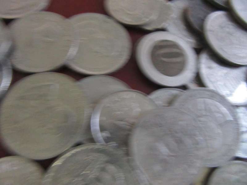 GOODSTARTFOR THE BEGINNER - 95 WORLD CONS - AS PER SCAN - BID PER COIN - LOT20