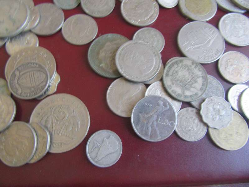 GOOD START FOR THE BEGINNER - 95 WORLD COINS - AS PER SCAN - LOT 25