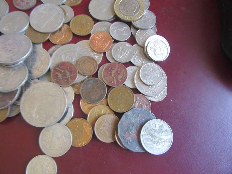 GOOD START FOR THE BEGINNER - 95 WORLF COINS - INCL. RSA COINS - AS PER SCAN - LOT 26