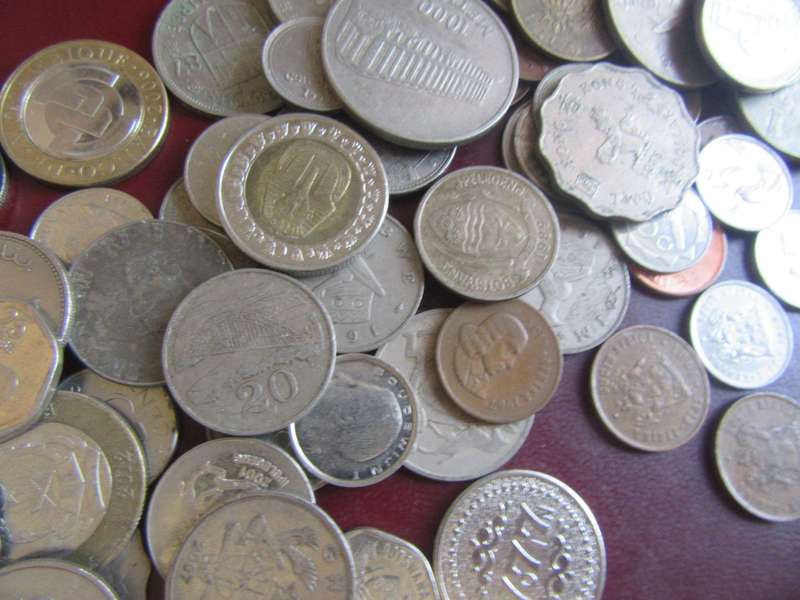 GOOD START FORTHEBEGINNER - 95 WORLD COINS INCL. RSA COINS -AS PER SCAN - LOT 27