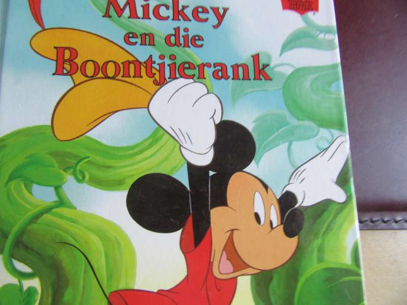 WALT DISNEY SE- MICKEY EN DIE BOONTJIERANK - MD