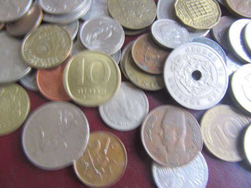 GOOD START FOR THE BEGINNER - 95 WORLD COINS INCL.RSA COINS - AS PER SCAN - LOT10
