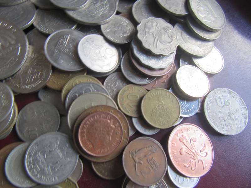 GOOD START FOR THE BEGINNER - 95 WORLD COINS INCL.RSA COINS - AS PER SCAN - LOT8