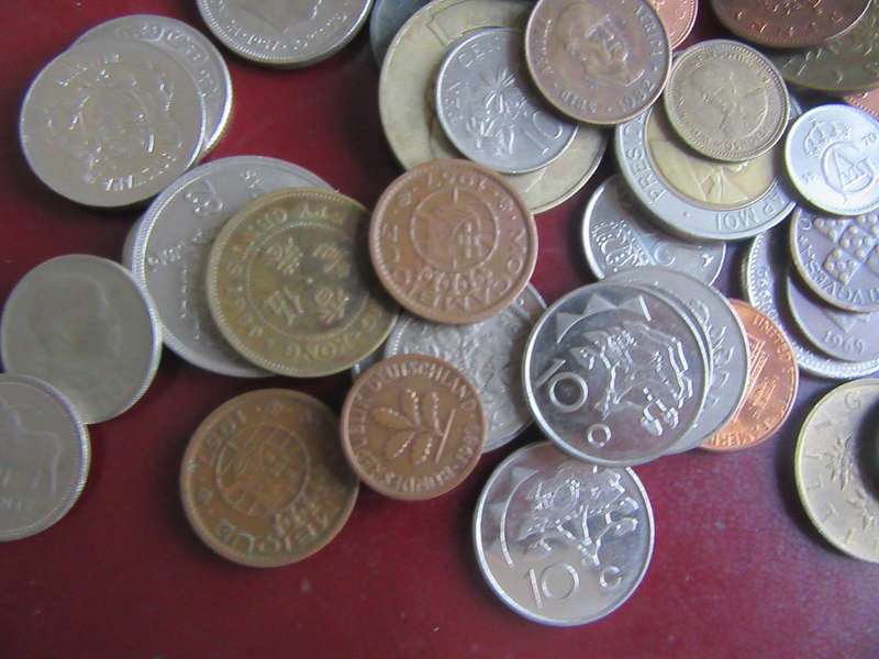 GOOD START FOR THE BEGINNER - 96 WORLD COINS INCL. RSA COINS - AAS PER SCAN - LOT5