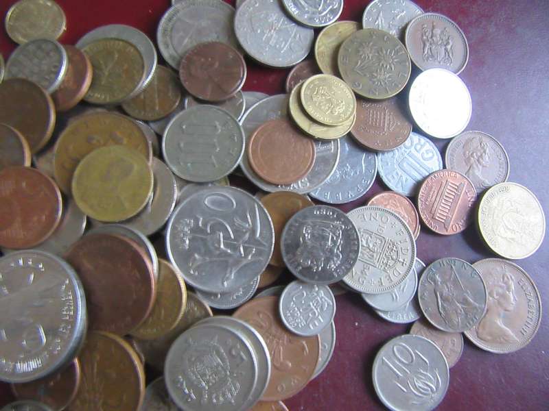 GOOD STARTFORTHE BEGINNER - 95 WORLD COINS INCL. RSA COINS - AS PER SCAN - LOT1