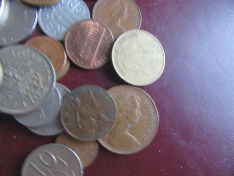 GOOD STARTFORTHE BEGINNER - 95 WORLD COINS INCL. RSA COINS - AS PER SCAN - LOT1