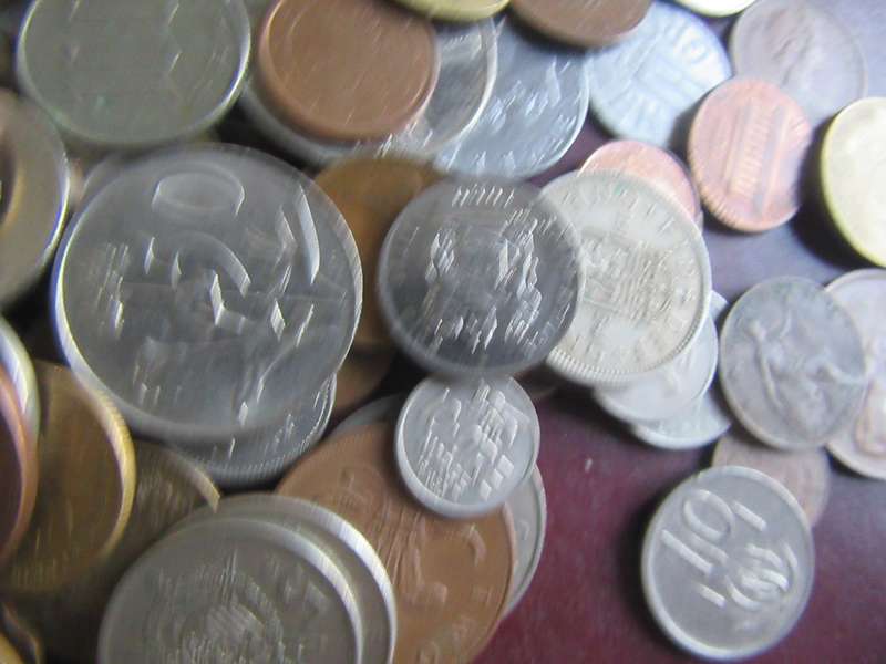 GOOD STARTFORTHE BEGINNER - 95 WORLD COINS INCL. RSA COINS - AS PER SCAN - LOT1