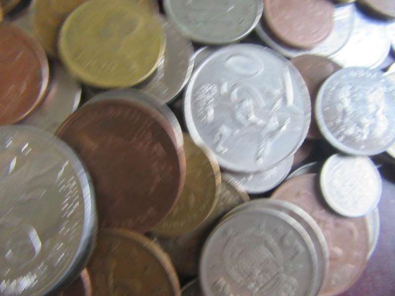 GOOD STARTFORTHE BEGINNER - 95 WORLD COINS INCL. RSA COINS - AS PER SCAN - LOT1