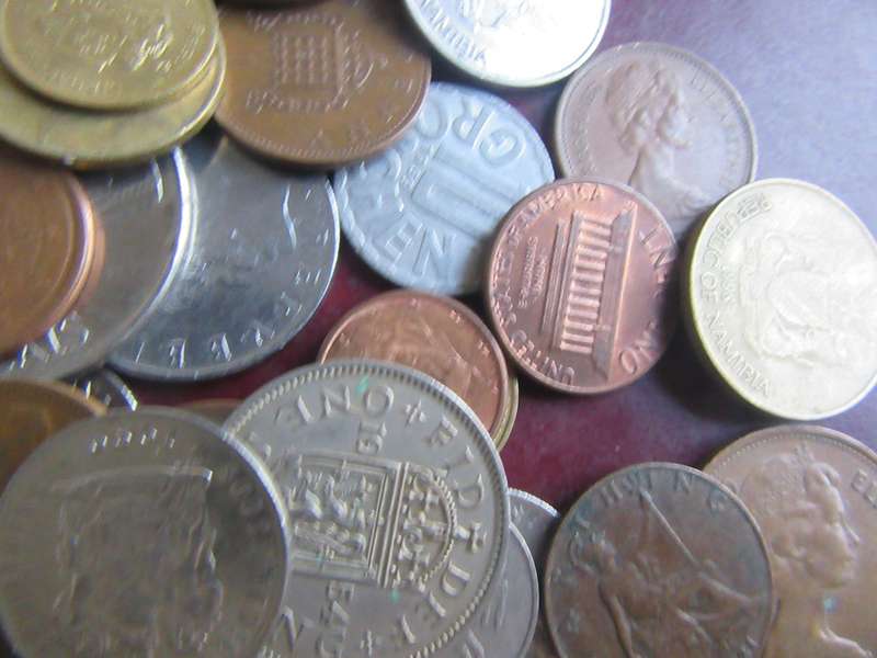 GOOD STARTFORTHE BEGINNER - 95 WORLD COINS INCL. RSA COINS - AS PER SCAN - LOT1