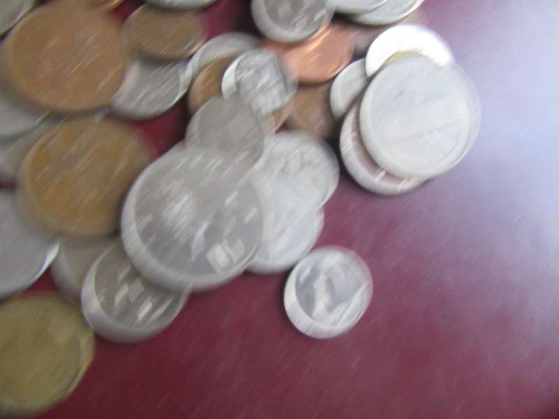 GOOD START FOR THE BEGINNER - 95 WORLD COINS INCL. RSA COINS - AS PER SCAN - - LOT3