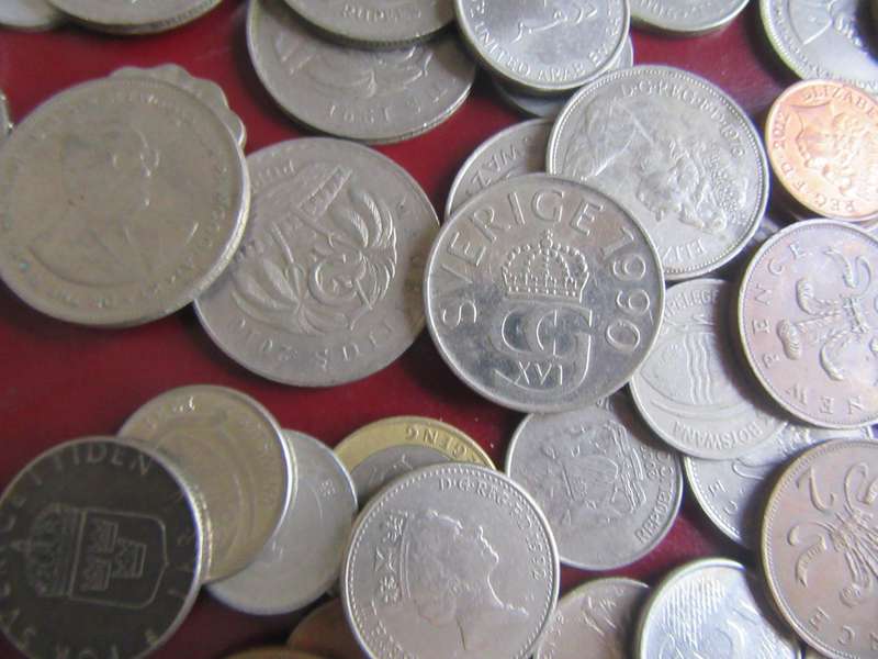 GOOD START FOR THE BEGINNER - 95 WORLD COINS INCL. RSA COINS - AS PER SCAN - - LOT3