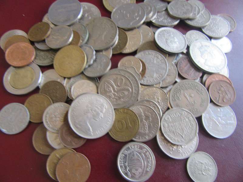 GOOD START FOR THE BEGINNER - 95 WORLD COINS INCL. RSA COINS - AS PER SCAN - LOT34
