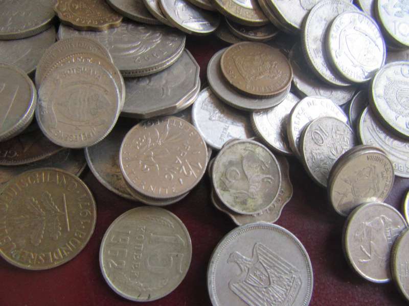 GOODSTART FOR THE BEGINNER -120WORLD COINSINCL. RSA COINS - AS PER SCAN - LOT30 - BID PER COIN