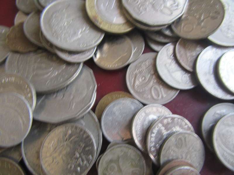 GOODSTART FOR THE BEGINNER -120WORLD COINSINCL. RSA COINS - AS PER SCAN - LOT30 - BID PER COIN