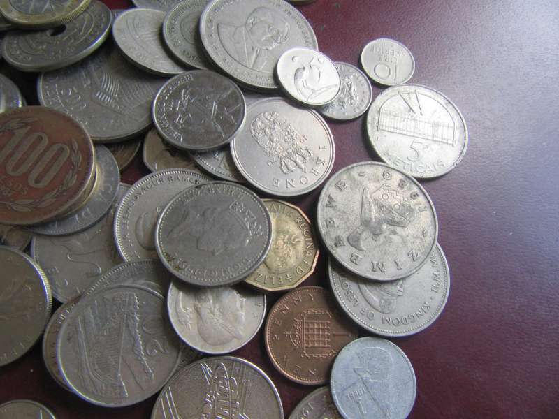 GOOD START FOR THE BEGINNER - 95 WORLD COINS, INCL. RSA COINS - AS PER SCAN - LOT 32