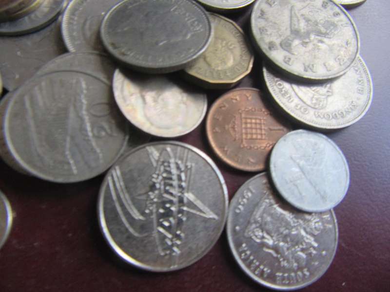 GOOD START FOR THE BEGINNER - 95 WORLD COINS, INCL. RSA COINS - AS PER SCAN - LOT 32