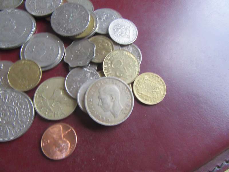 GOODSTART FOR THE BEGINNER - 95 WORLD COINS INCL. RSA COINS - AS PER SCAN - LOT35