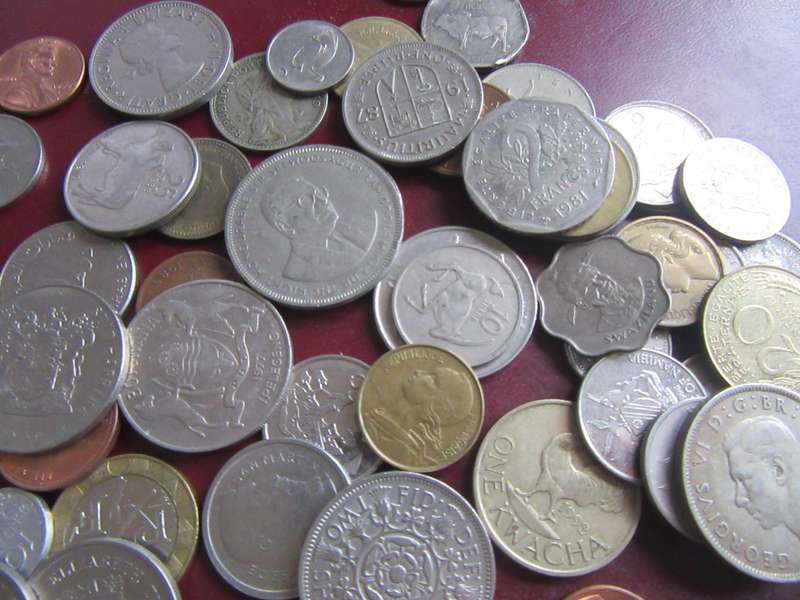 GOODSTART FOR THE BEGINNER - 95 WORLD COINS INCL. RSA COINS - AS PER SCAN - LOT35