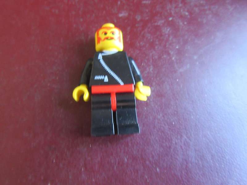 LEGO MINI FIGURE