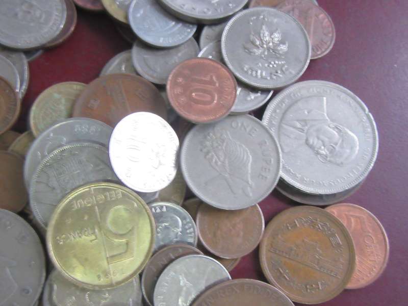 GOOD START FOR THE BEGINNER - 120 WORLD COINSINCL. RSA COINS - AS PER SCAN - BID PER COIN -LOT45