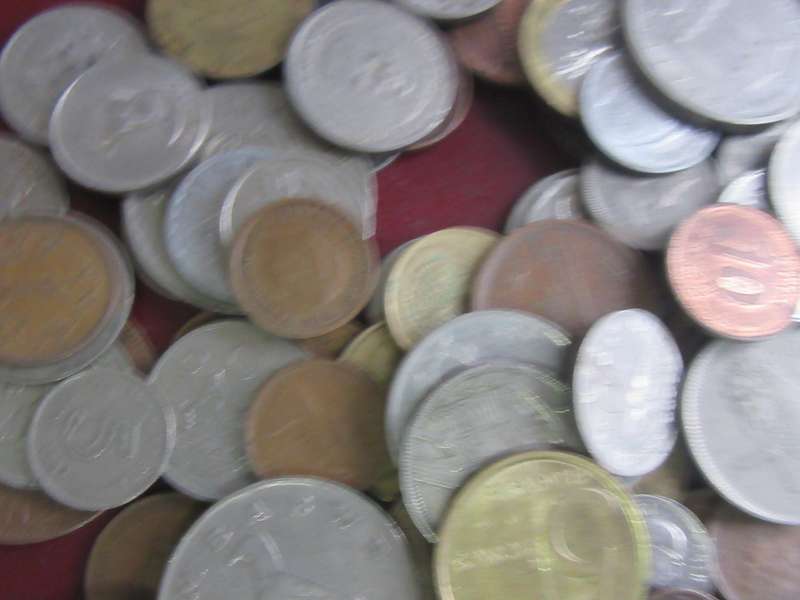 GOOD START FOR THE BEGINNER - 120 WORLD COINSINCL. RSA COINS - AS PER SCAN - BID PER COIN -LOT45