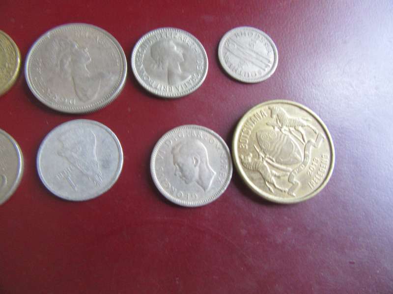 GOOD START FOR THE BEGINNER - 10INTERNATIONAL COINS -ASPER SCAN -CO11