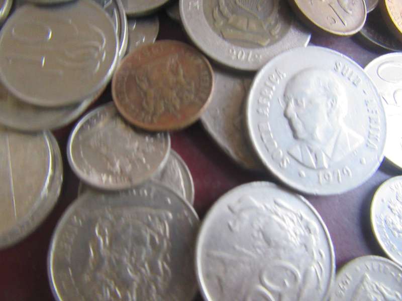 GOOD START FOR THE BEGINNER - 50 WORLD COINS INCL. RSA COINS - AS PER SCAN - LOT26