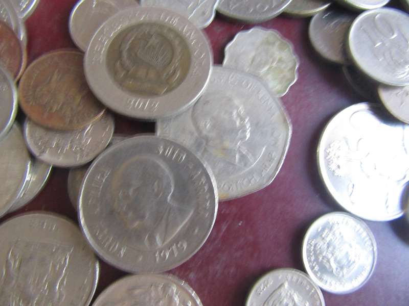 GOOD START FOR THE BEGINNER - 50 WORLD COINS INCL. RSA COINS - AS PER SCAN - LOT26
