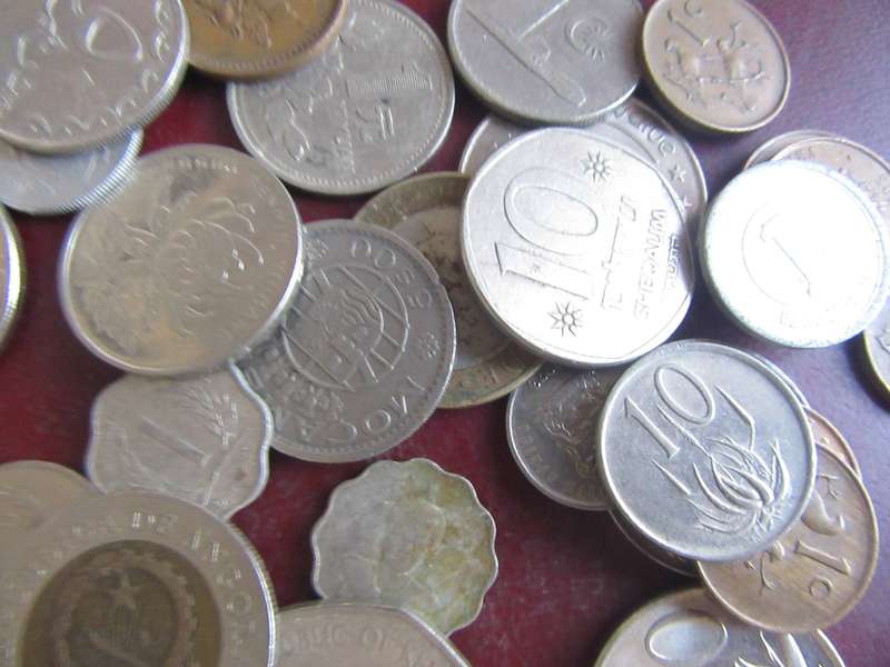 GOOD START FOR THE BEGINNER - 50 WORLD COINS INCL. RSA COINS - AS PER SCAN - LOT26