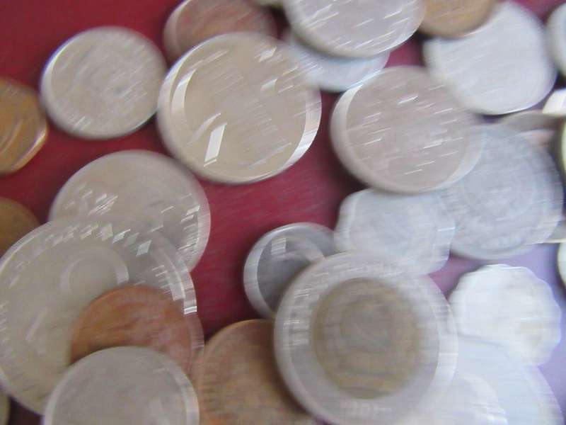 GOOD START FOR THE BEGINNER - 50 WORLD COINS INCL. RSA COINS - AS PER SCAN - LOT26