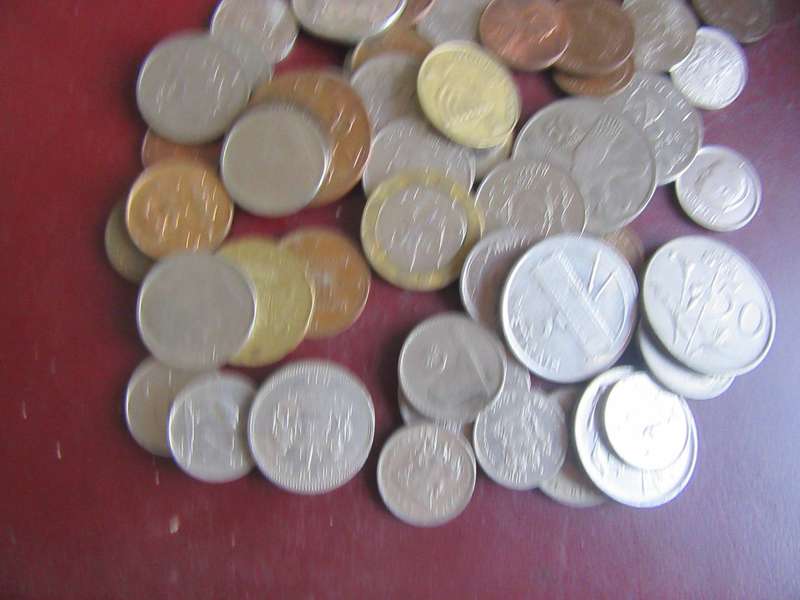 GOOD START FOR THE BEGINNER - 50 QORLD COINS INCL. RSA COINS - AS PER SCAN - LOT34