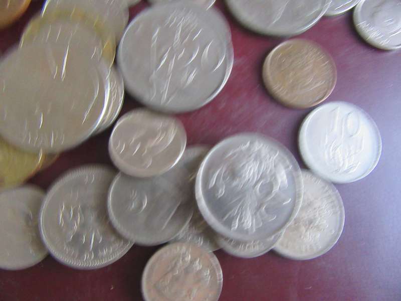 GOOD START FOR THE BEGINNER - 50 QORLD COINS INCL. RSA COINS - AS PER SCAN - LOT34