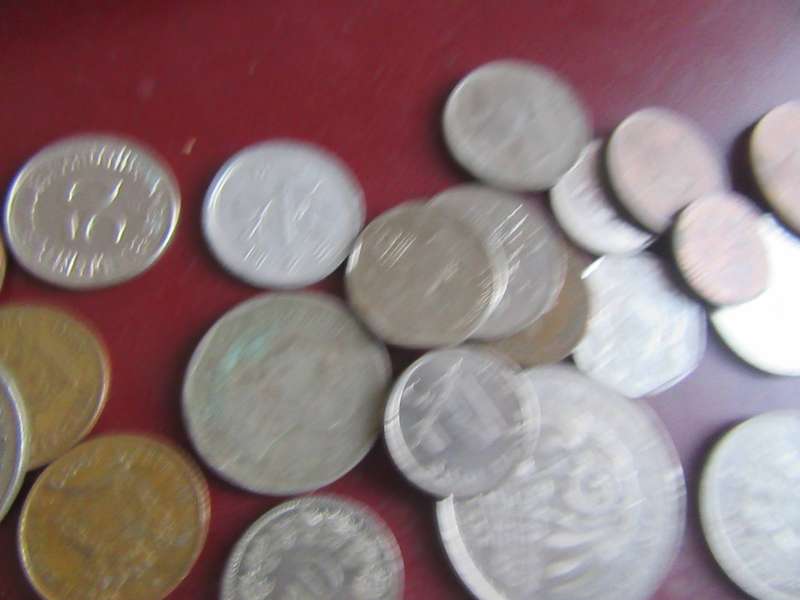 GOOD START FOR THE BEGINNER - 50 WORLD COINS INCL, RSA COINS - AS PER SCAN - LOT40