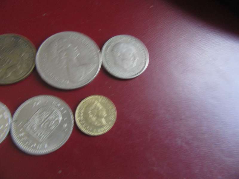 GOOD START FOR THE BEGINNR - 10 INTERNATIONAL COINS - AS PER SCAN - CO25