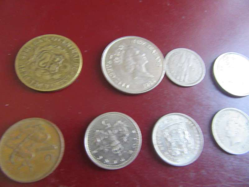 GOOD START FO THE BEGINNER - 10INTERNAIONAL COINS - AS PER SCAN - CO48