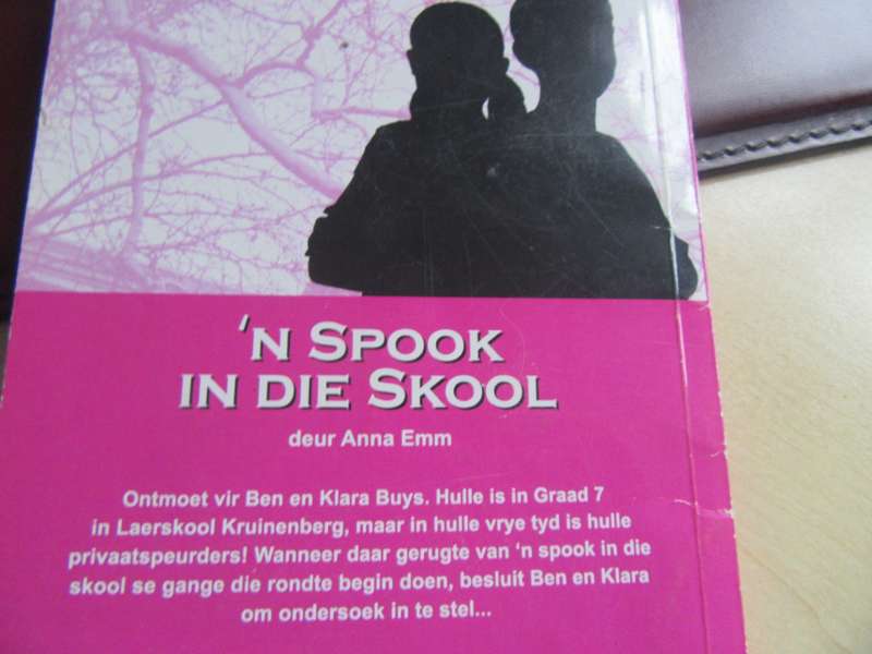 DIE BUYS- TWEELING - 'N SPOOK IN DIESKOOL - ANNA EMM - MD