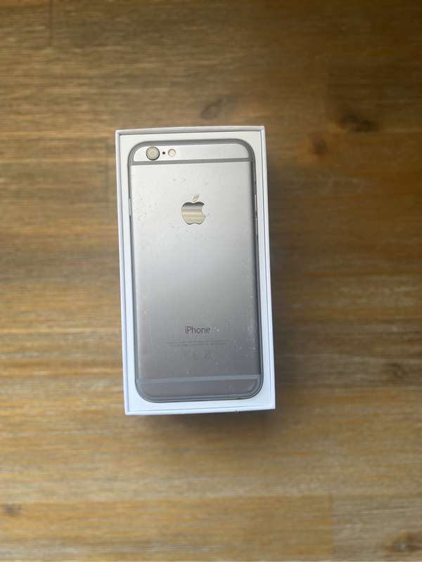 Space Grey Apple iPhone 6, 32 GB