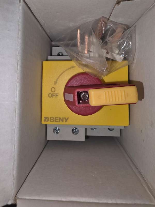Pv switch disconnect
