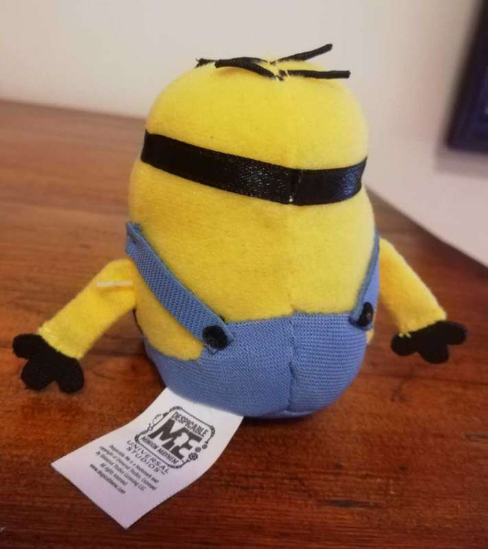 Despicable Me.  Small Pocket Size Minion. Plush Buddy!  9cm.