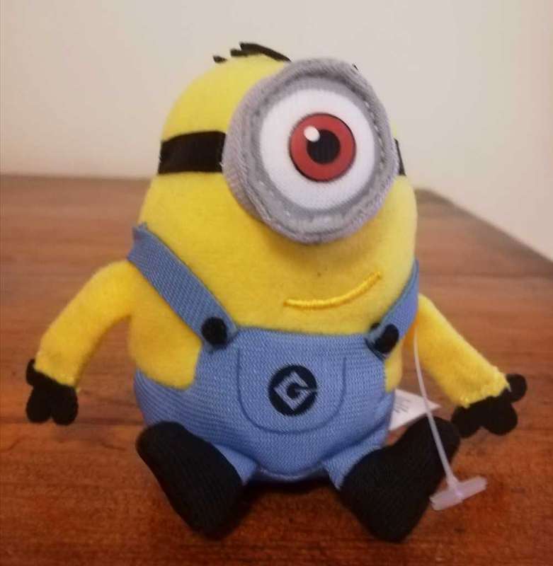 Despicable Me.  Small Pocket Size Minion. Plush Buddy!  9cm.