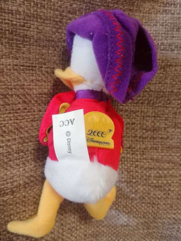 Rare Donald Duck finger puppet - Disneyland Paris/McDonalds Happy Meal Character! 2000. 16cm.