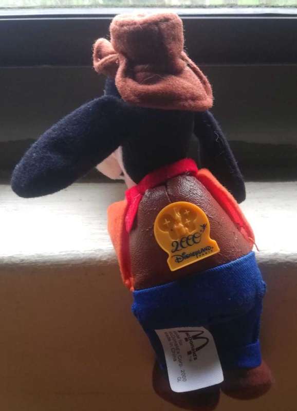 Goofy finger puppet - Disneyland Paris/McDonalds Happy Meal Character! 2000. 17cm.