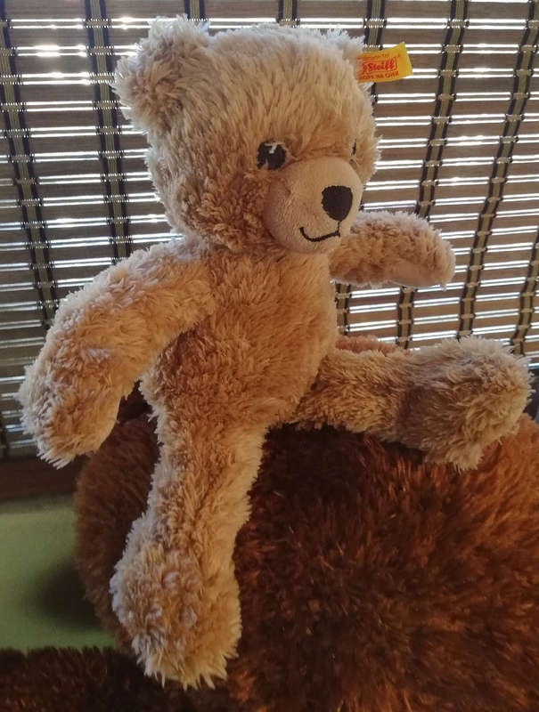 A Collectable Steiff Sleep Well Teddy Bear. Plush Baby Toy. No: 239526. 25cm. Great Price!