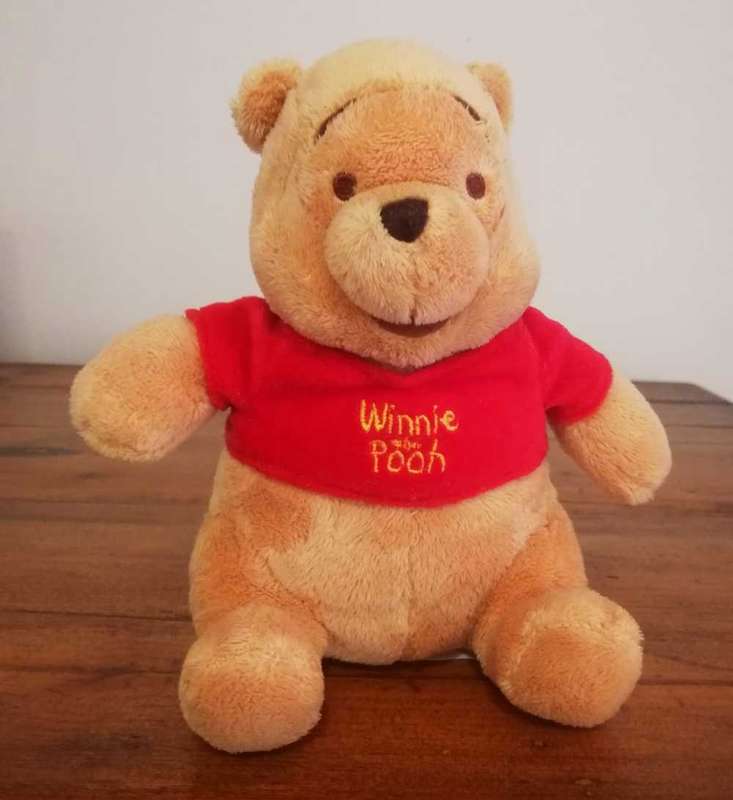 Disney`s Winnie the Pooh. plush soft toy.  19cm.