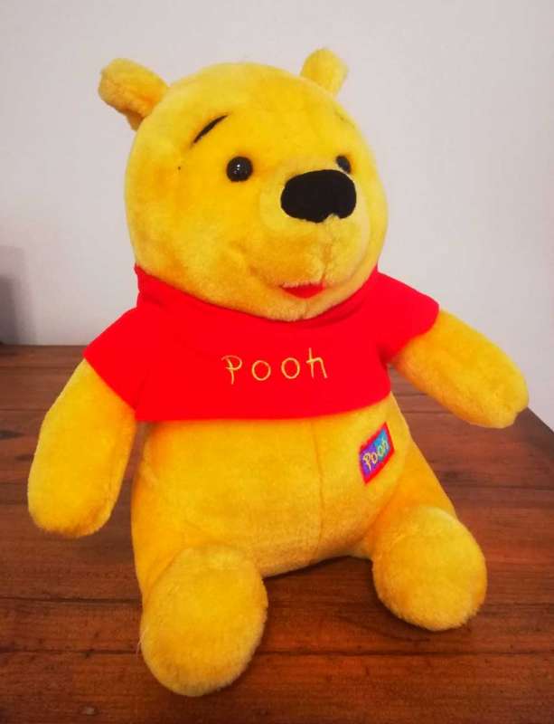 Winnie the Pooh. Beautiful, plush Prima soft toy. 27cm.