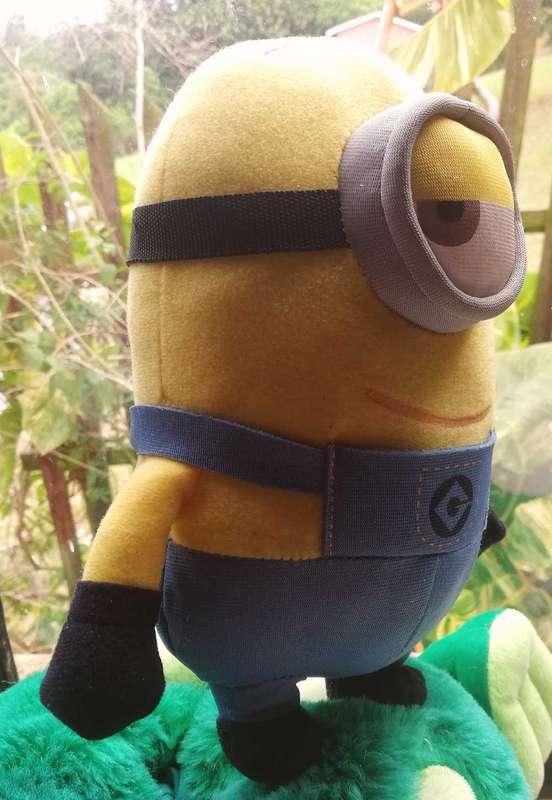 Despicable Me 2.  One Eyed Minion. Plush Buddy!  25cm.