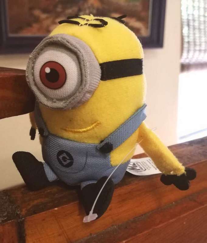 Despicable Me.  Small Pocket Size Minion. Plush Buddy!  9cm.